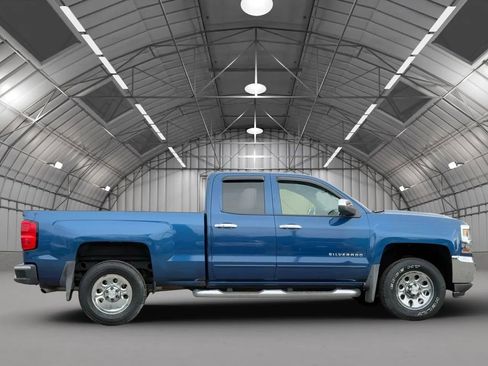 Used 2017 Chevrolet Silverado 1500 LT w/ All Star Edition image 8