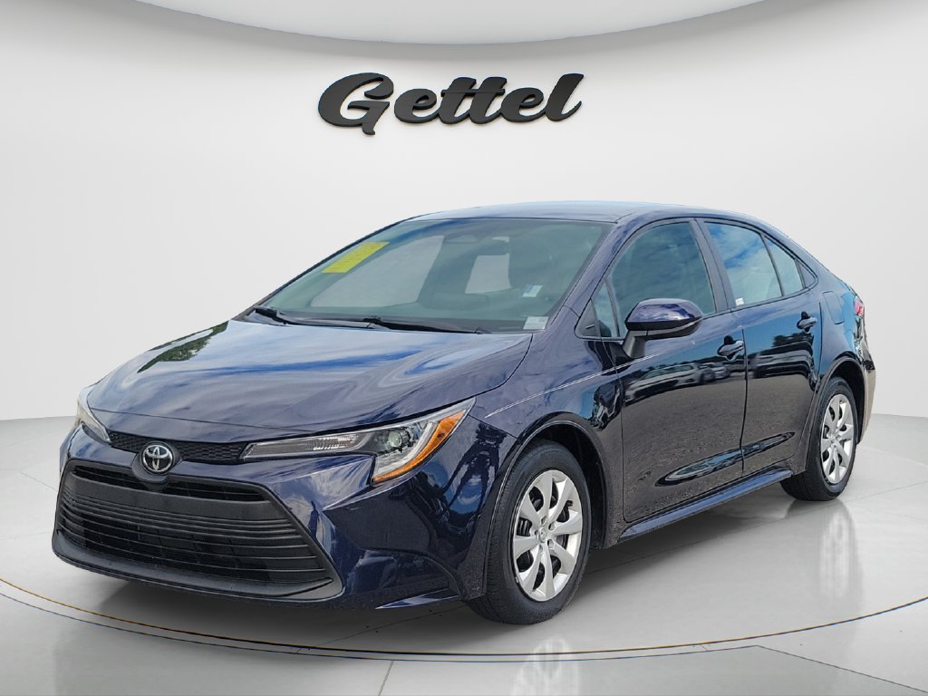 Used 2023 Toyota Corolla LE FWD image 1
