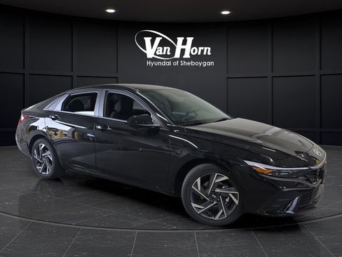 Certified 2025 Hyundai Elantra Sport FWD image 35