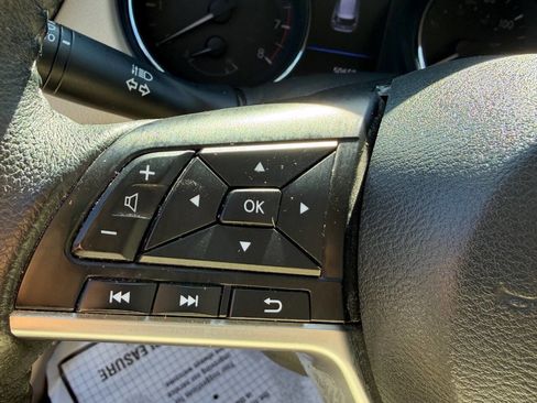 Used 2019 Nissan Rogue SV image 14