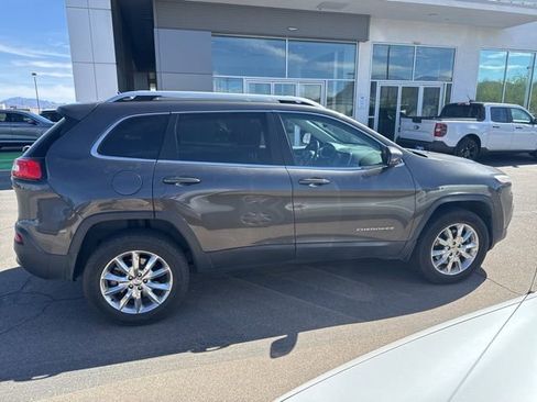 Used 2014 Jeep Cherokee Limited w/ Luxury Group AWD/4WD image 5