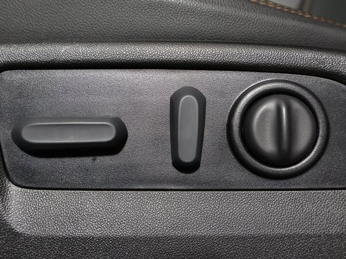 Used 2021 GMC Sierra 1500 AT4 image 26