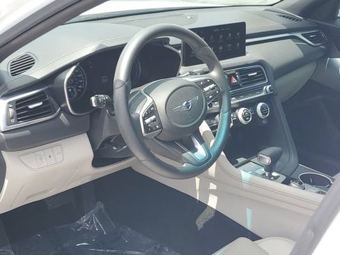 Used 2023 Genesis G70 2.0T RWD image 9