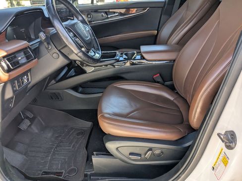 Used 2022 Lincoln Nautilus Reserve w/ Equipment Group 201A image 9