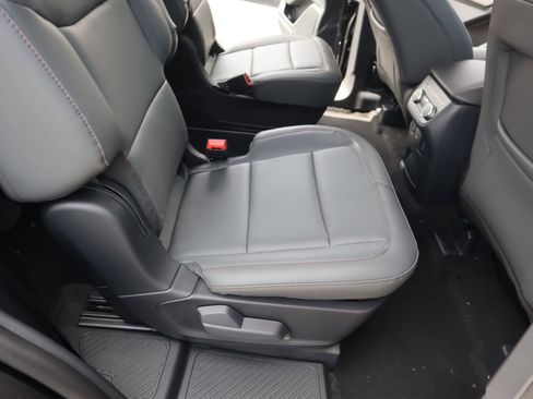New 2026 Ford Explorer Active AWD/4WD image 15