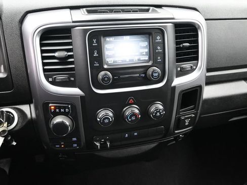 Used 2022 RAM 1500 Classic SLT AWD/4WD image 17