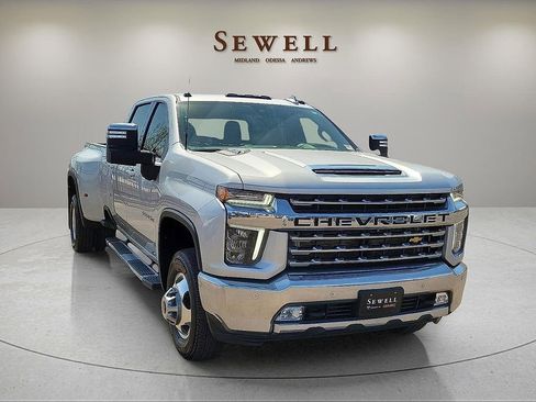Used 2022 Chevrolet Silverado 3500 LTZ w/ LTZ Convenience Package image 7