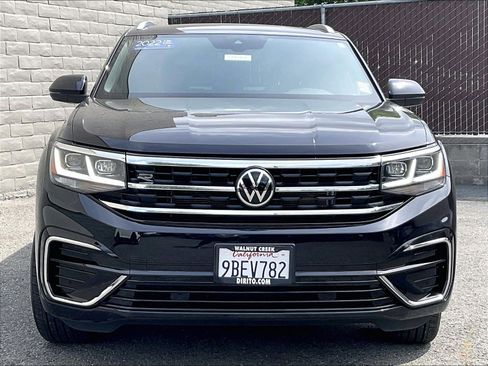 Certified 2022 Volkswagen Atlas Cross Sport SEL R-Line AWD/4WD image 2
