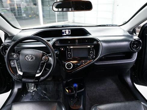 Used 2018 Toyota Prius C One image 14