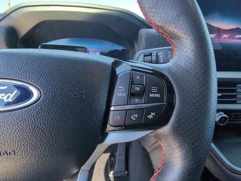 Used 2025 Ford Explorer ST-Line w/ ST-Line Street Pack AWD/4WD image 16