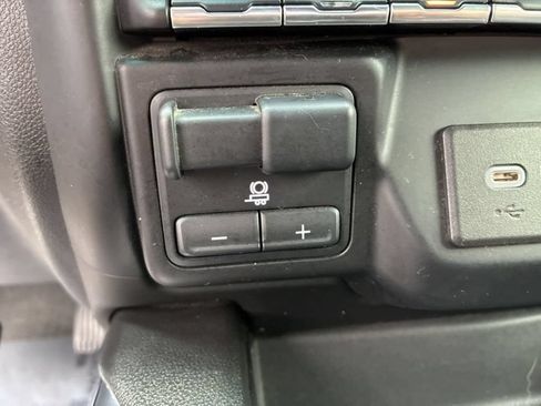 Used 2022 Chevrolet Silverado 2500 LTZ w/ LTZ Plus Package AWD/4WD image 17