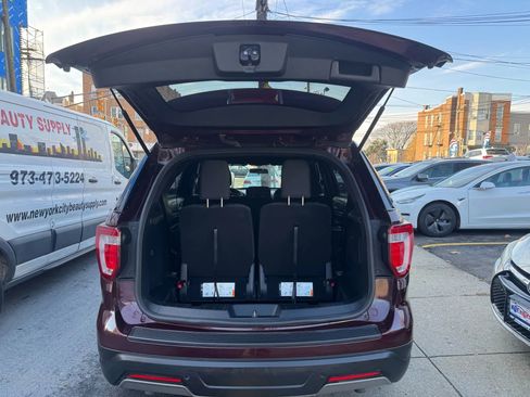 Used 2019 Ford Explorer XLT image 14