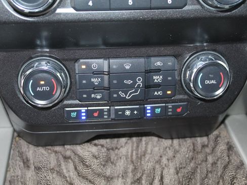 Used 2019 Ford F250 Lariat w/ Lariat Value Package AWD/4WD image 41