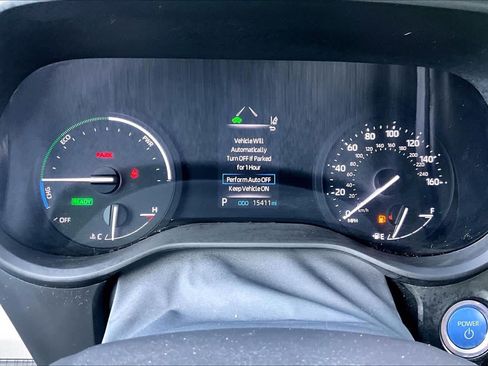 Certified 2024 Toyota Sienna LE AWD/4WD image 24
