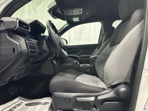 Used 2025 Toyota 4Runner TRD Off-Road image 15