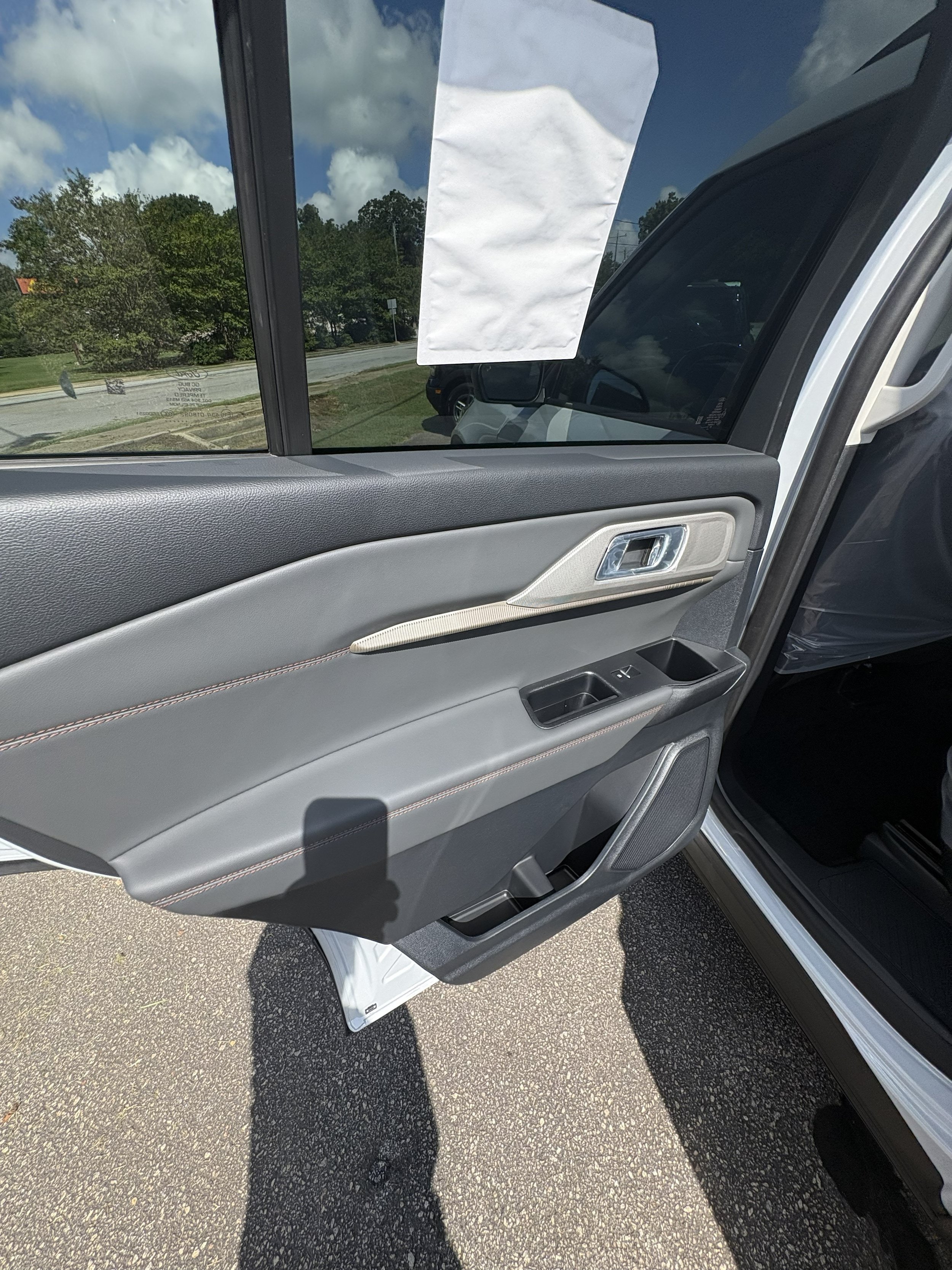 New 2026 Ford Explorer Active w/ Active Comfort Package RWD image 8