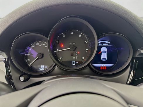 New 2026 Porsche Macan image 16