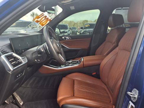 Used 2024 BMW X5 M60i image 17