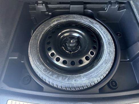 Used 2020 Cadillac XT4 Premium Luxury image 11