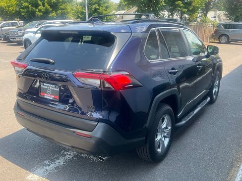 Used 2022 Toyota RAV4 XLE w/ Convenience Package AWD/4WD image 5