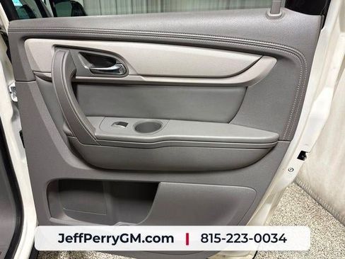 Used 2015 Chevrolet Traverse LT FWD image 19