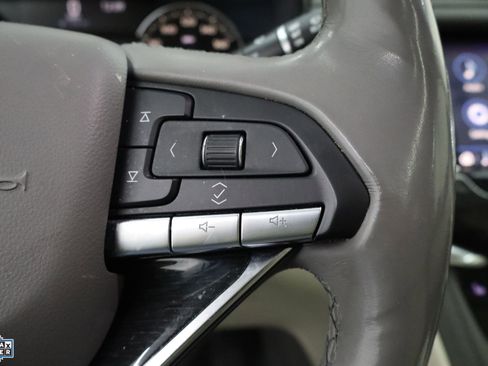 Used 2021 Cadillac XT6 Premium Luxury w/ LPO, Floor Liner Package image 17