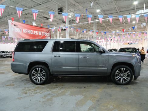 Used 2019 GMC Yukon XL Denali w/ Denali Ultimate Package image 15