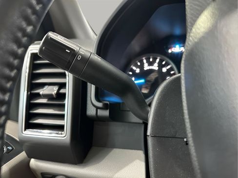Used 2018 Ford F150 XLT w/ Equipment Group 302A Luxury AWD/4WD image 18