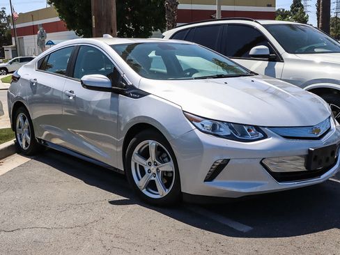 Used 2017 Chevrolet Volt LT w/ Comfort Package FWD image 19