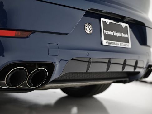 Certified 2025 Porsche Cayenne Coupe AWD/4WD image 15