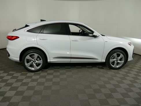 New 2025 Audi Q5 2.0T Premium Plus image 2