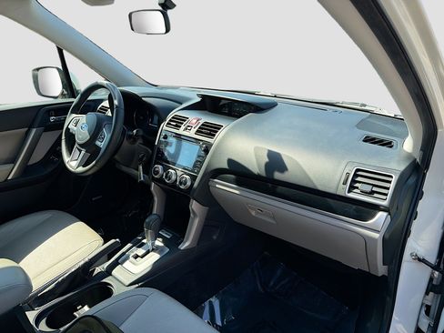Used 2017 Subaru Forester 2.5i Limited image 14