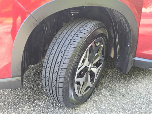 Used 2023 Subaru Forester Premium AWD/4WD image 31