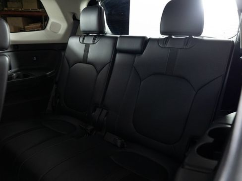 Used 2023 Honda Pilot Touring image 36
