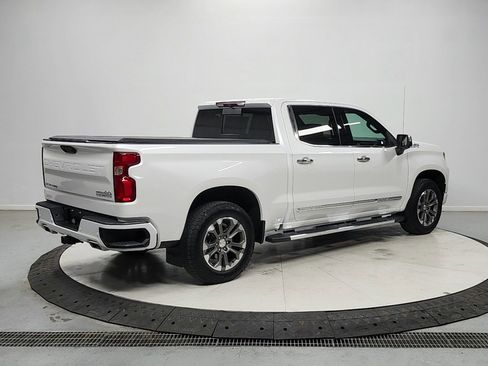 Used 2024 Chevrolet Silverado 1500 High Country AWD/4WD image 7