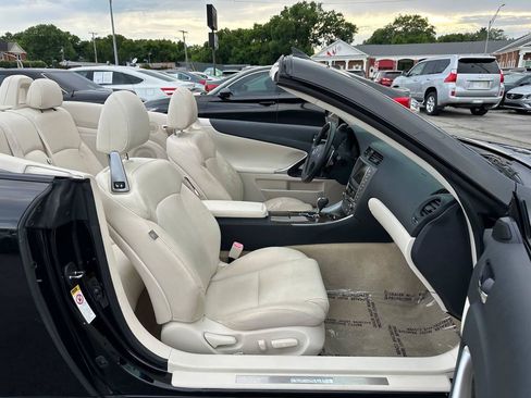 Used 2010 Lexus IS 250C RWD image 24