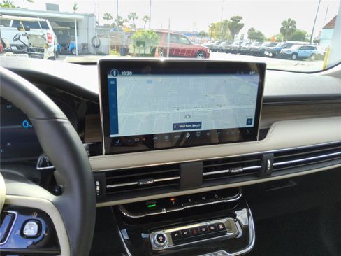 New 2026 Lincoln Corsair Grand Touring AWD/4WD image 32