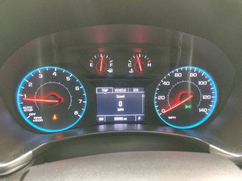 Used 2018 Chevrolet Equinox LT image 23