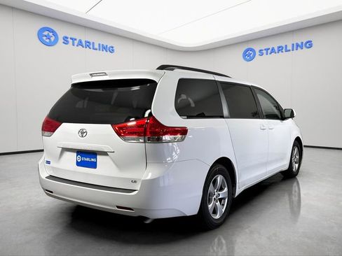 Used 2013 Toyota Sienna LE FWD image 8