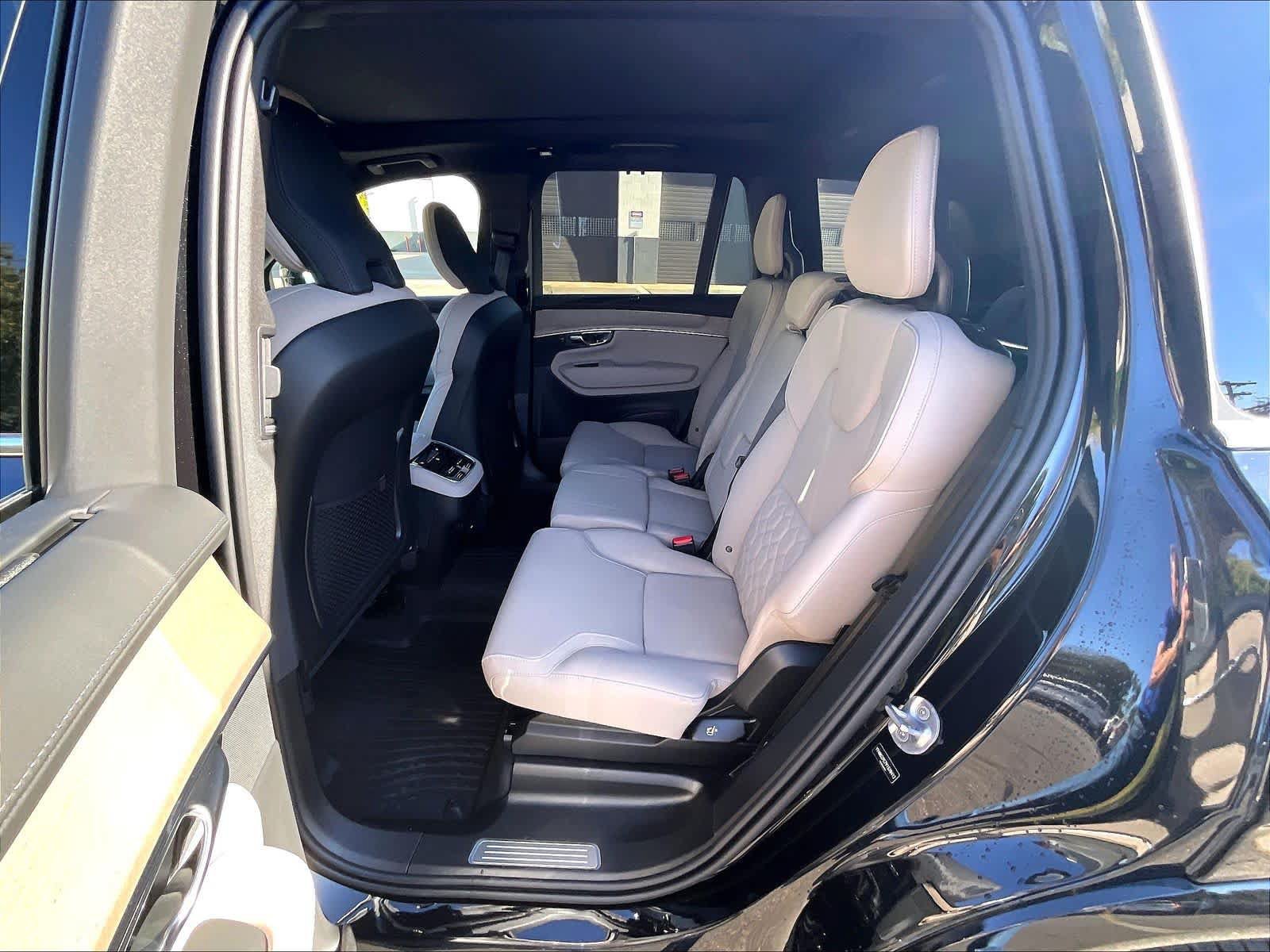 New 2027 Volvo XC90 B6 Plus AWD/4WD image 12