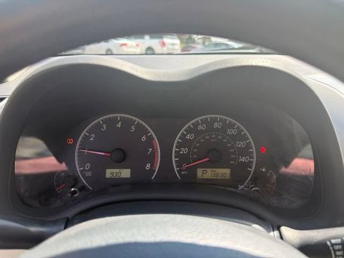 Used 2013 Toyota Corolla LE FWD image 11