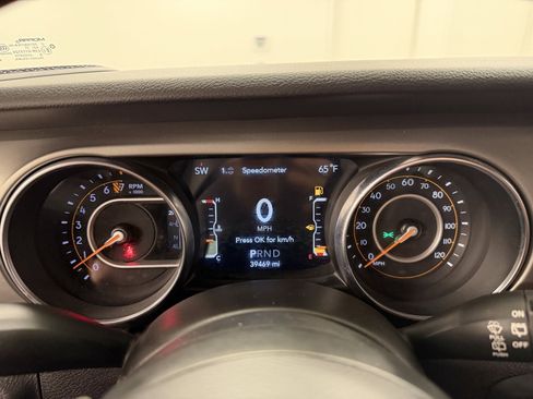 Used 2021 Jeep Wrangler Unlimited Sport image 14