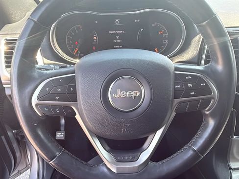 Used 2019 Jeep Grand Cherokee Limited AWD/4WD image 17