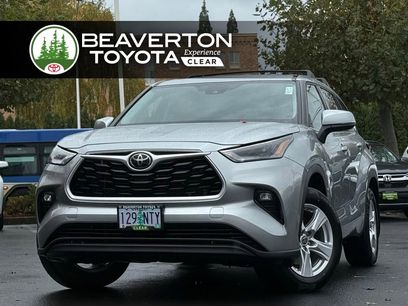 Certified 2022 Toyota Highlander LE