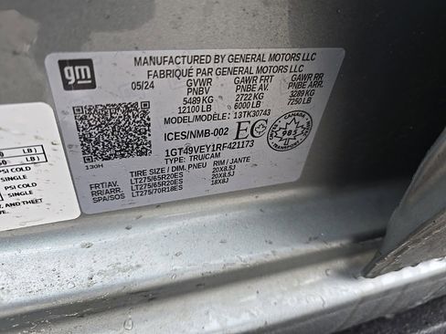 Used 2024 GMC Sierra 3500 AT4 w/ AT4 Premium Plus Package image 9