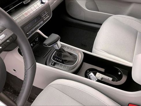 New 2026 Hyundai Kona SEL Sport AWD/4WD image 9