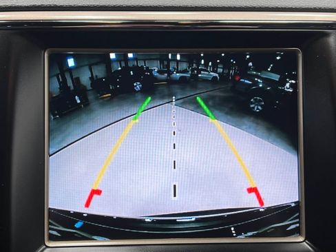 Used 2015 Jeep Grand Cherokee Limited image 11