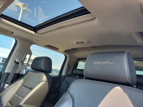 Used 2017 GMC Sierra 1500 Denali w/ Denali Ultimate Package AWD/4WD image 19