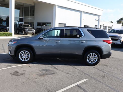 Used 2019 Chevrolet Traverse LT FWD image 7