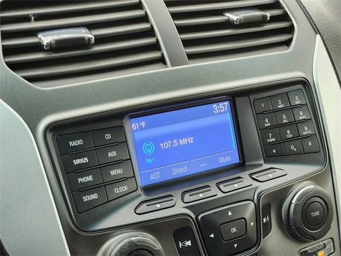 Used 2015 Ford Explorer Base image 19